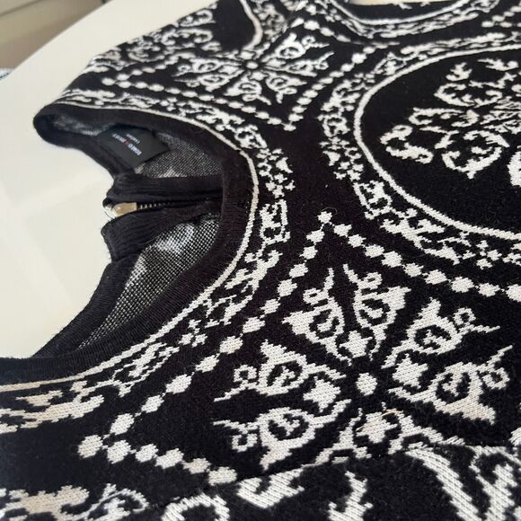 Romeo and Juliet Couture Black And White Pleated Damask Sweater Dress Women’s XS - Picture 6 of 8